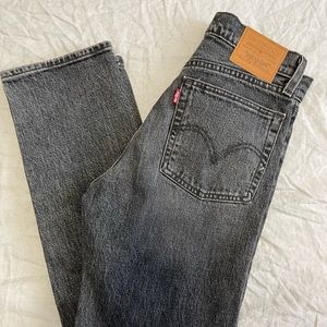 Levi’s Wedgie Straight from Aritzia